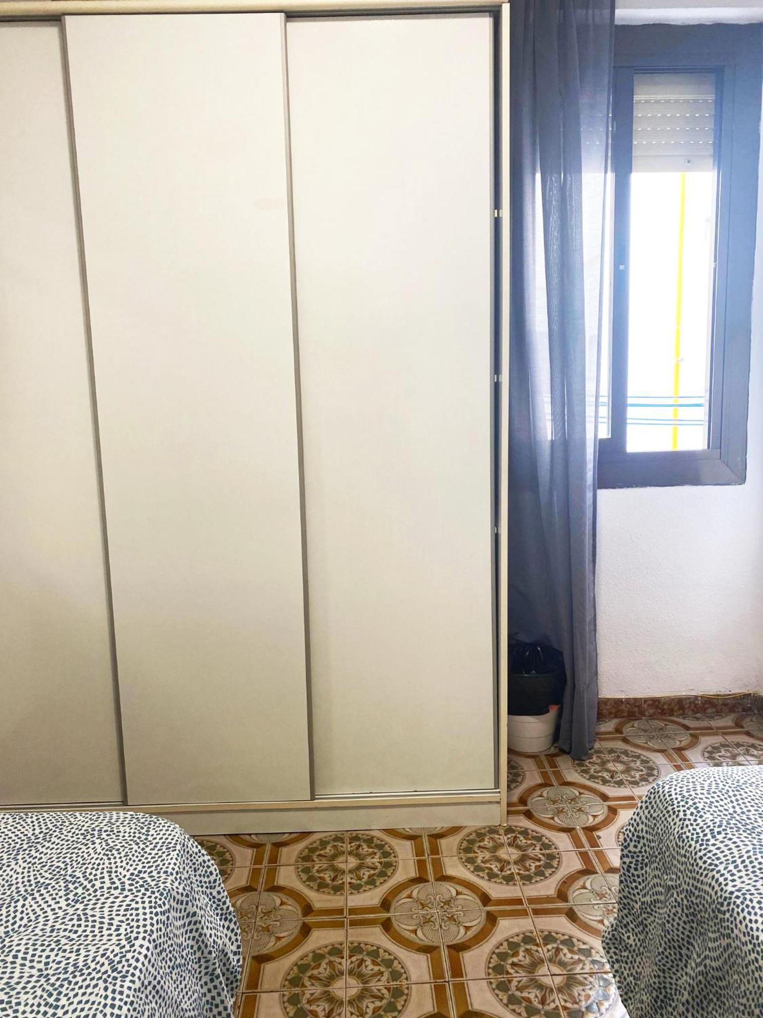 Valencia Well Located Shared Apartment Exterior foto